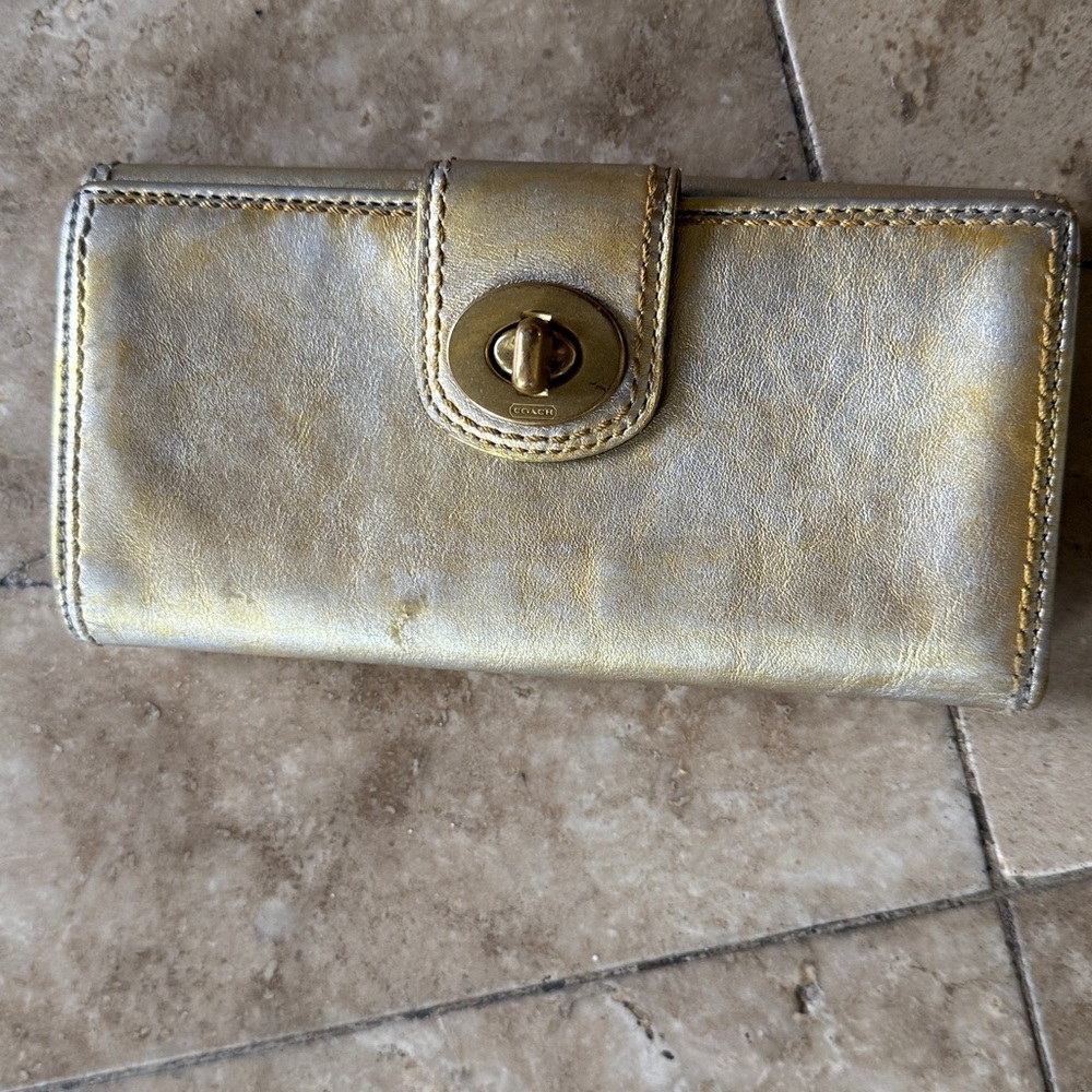 COACH vintage ladies wallet preowned pre-loved
